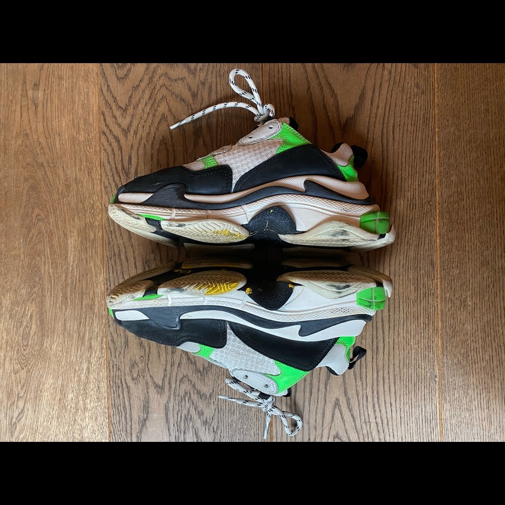 balenciaga triple s green
